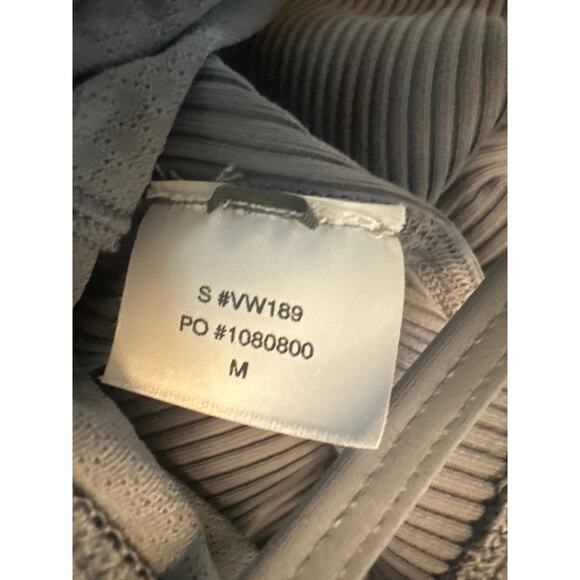 Women M Vuori VW189 Blue Rib Crop Tank Top Built-In Bra Stretch Knit Sports - Picture 7 of 7